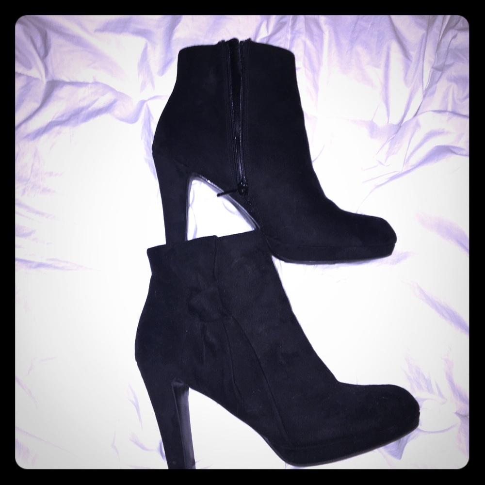 Black booties-perfect for fall/winter